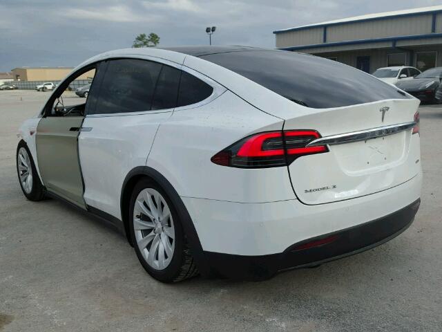 5YJXCBE23GF014627 - 2016 TESLA MODEL X WHITE photo 3