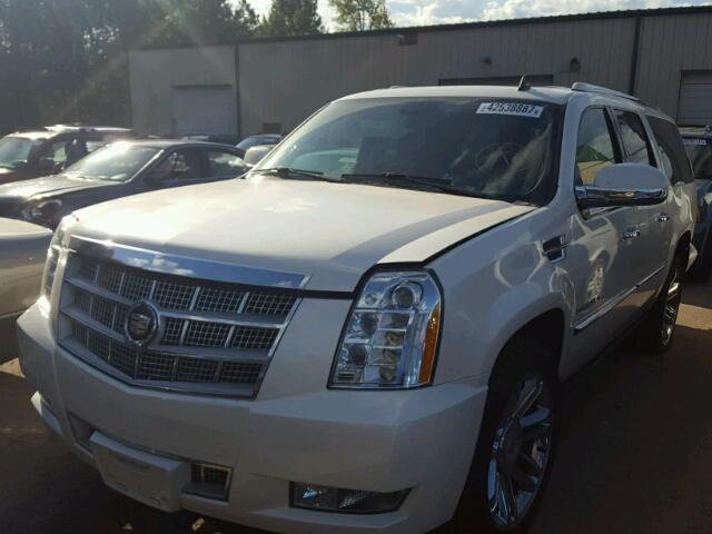 1GYS4KEFXDR317141 - 2013 CADILLAC ESCALADE WHITE photo 2