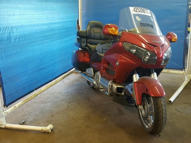 JH2SC68G0GK401512 - 2016 HONDA GL1800 RED photo 1