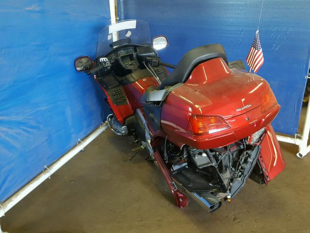 JH2SC68G0GK401512 - 2016 HONDA GL1800 RED photo 3