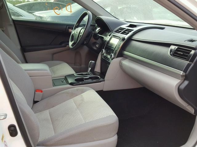 4T1BF1FKXCU550918 - 2012 TOYOTA CAMRY BASE WHITE photo 5