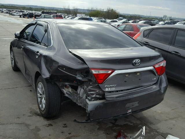 4T1BF1FK9FU482938 - 2015 TOYOTA CAMRY LE SILVER photo 3