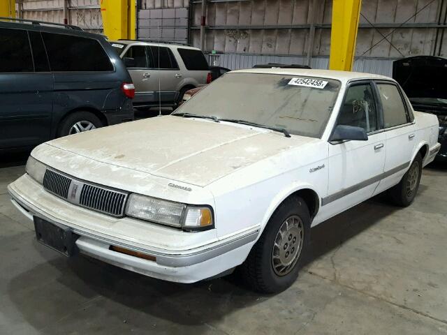 1G3AG55M8R6350768 - 1994 OLDSMOBILE CUTLASS CI WHITE photo 2