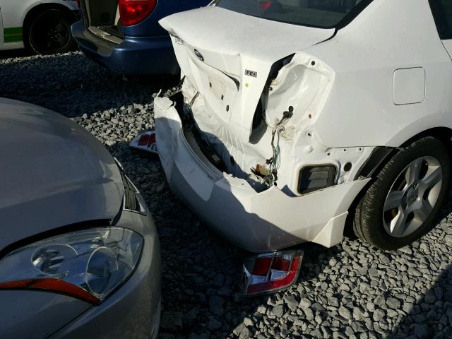 3N1AB61E89L653867 - 2009 NISSAN SENTRA WHITE photo 9