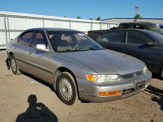 AC211005M - 1997 HONDA ACCORD GRAY photo 1