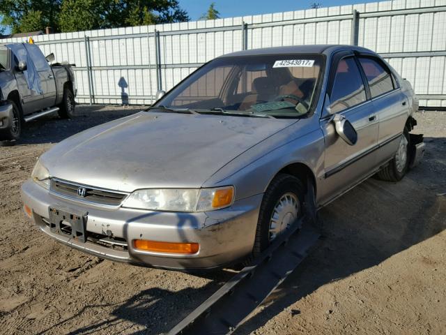 AC211005M - 1997 HONDA ACCORD GRAY photo 2