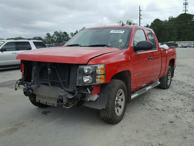 1GCEC19X07Z601627 - 2007 CHEVROLET SILVERADO RED photo 2