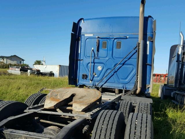 3AKJGLDVXGSGW4581 - 2016 FREIGHTLINER CASCADIA 1 BLUE photo 4