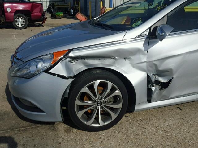 5NPEC4ABXEH852662 - 2014 HYUNDAI SONATA SE SILVER photo 9