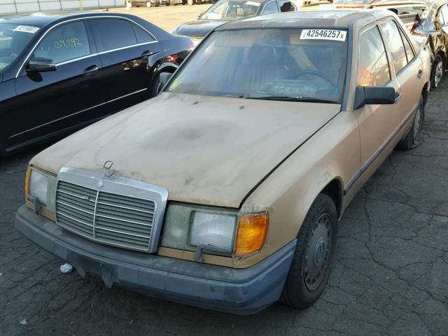 WDBEA30D3GA224499 - 1986 MERCEDES-BENZ 300 E GOLD photo 2