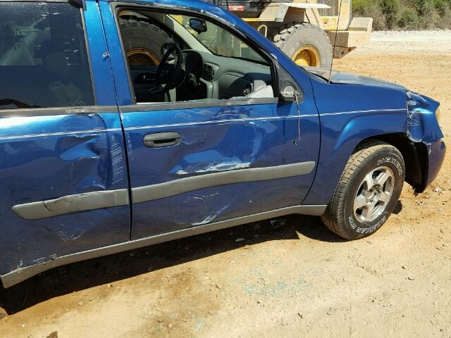 1GNDS13S552198222 - 2005 CHEVROLET TRAILBLAZE BLUE photo 9