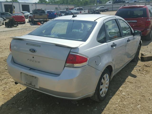 1FAHP34N98W143856 - 2008 FORD FOCUS S/SE SILVER photo 4