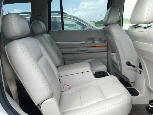 1A8HX58297F582553 - 2007 CHRYSLER ASPEN LIMI SILVER photo 6