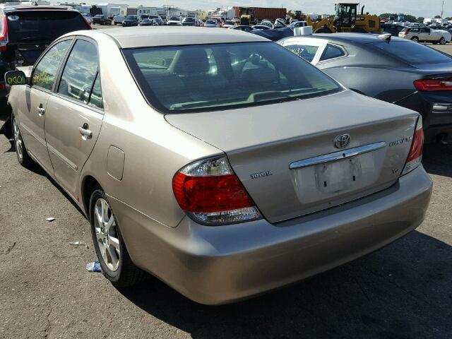 4T1BF30K35U083607 - 2005 TOYOTA CAMRY TAN photo 3