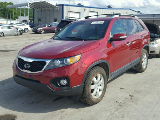 5XYKT4A11BG087760 - 2011 KIA SORENTO BA RED photo 2