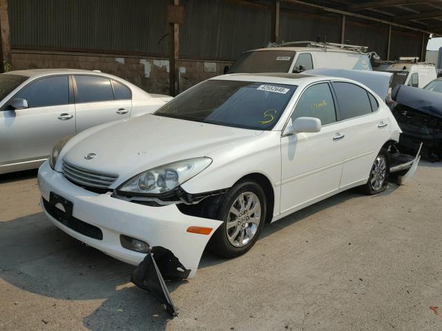 JTHBA30G440017540 - 2004 LEXUS ES 330 WHITE photo 2