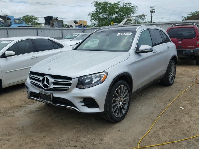 WDC0G4JB8JV068810 - 2018 MERCEDES-BENZ GLC 300 SILVER photo 2