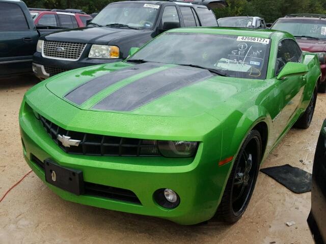 2G1FB1EVXA9215349 - 2010 CHEVROLET CAMARO GREEN photo 2