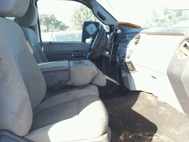 1FT7X2BT5BEC94269 - 2011 FORD F250 SUPER WHITE photo 5