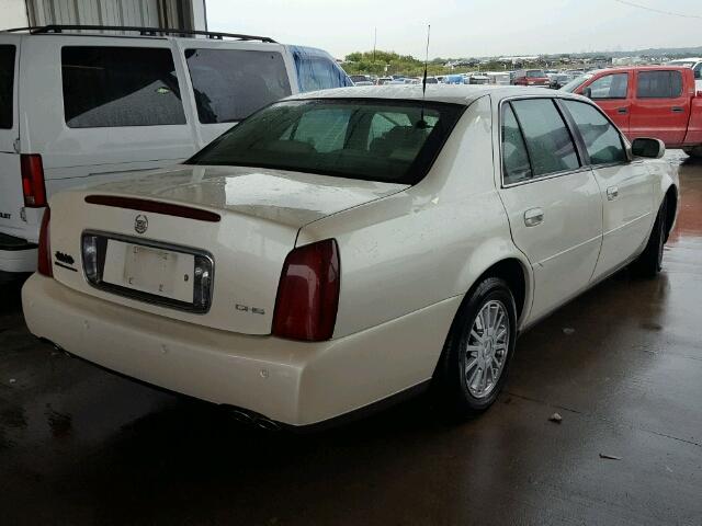 1G6KE54Y13U132563 - 2003 CADILLAC DEVILLE WHITE photo 4