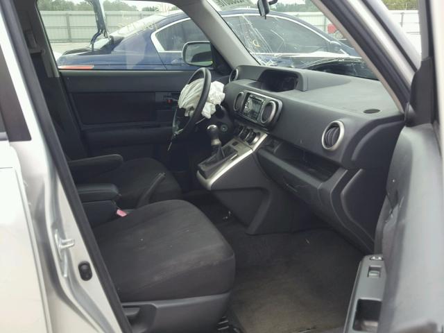 JTLKE50E491069630 - 2009 TOYOTA SCION XB Silber Foto 5