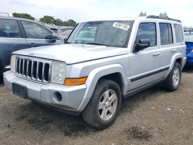 1J8HH48K07C587469 - 2007 JEEP COMMANDER GRAY photo 2