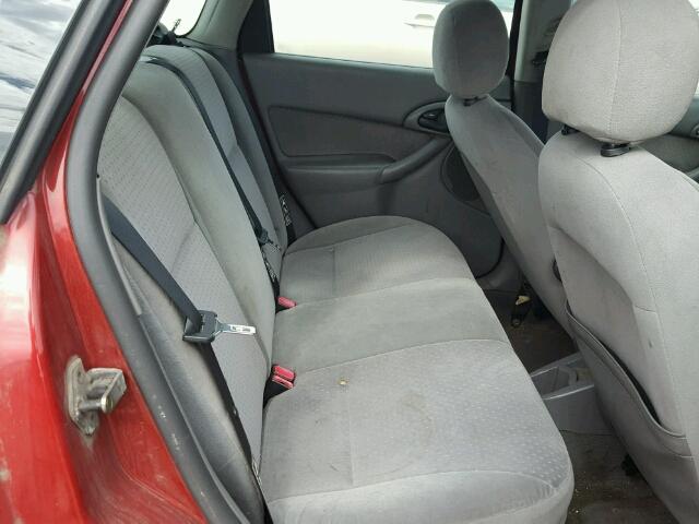 1FAFP363X3W232928 - 2003 FORD FOCUS SE RED photo 6