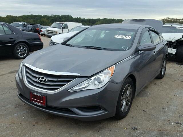 5NPEB4AC1BH035684 - 2011 HYUNDAI SONATA GLS GRAY photo 2