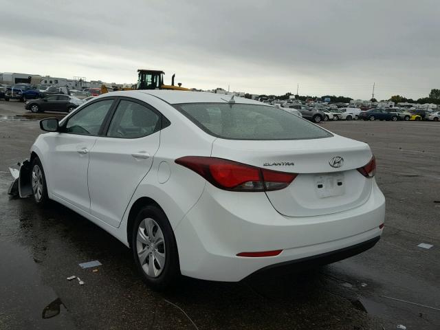 5NPDH4AE6GH665526 - 2016 HYUNDAI ELANTRA SE WHITE photo 3