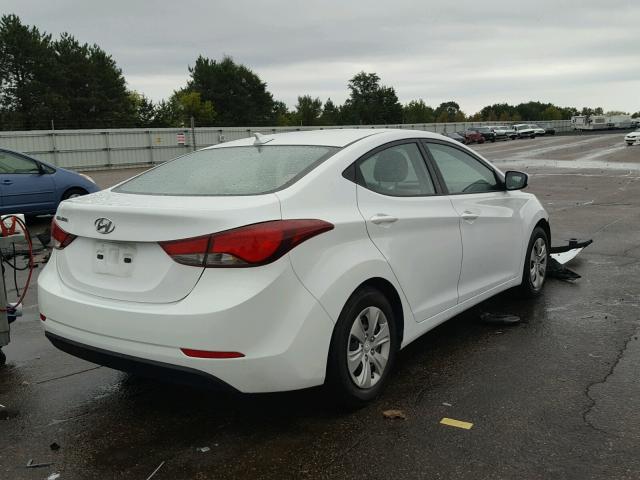 5NPDH4AE6GH665526 - 2016 HYUNDAI ELANTRA SE WHITE photo 4