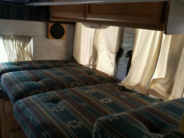 48609CL - 2003 HALL CAMPER WHITE photo 8