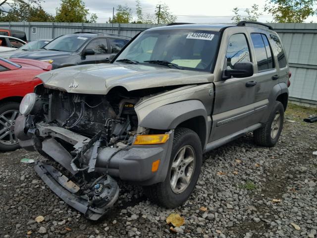 1J4GL48K36W242641 - 2006 JEEP LIBERTY SP TAN photo 2