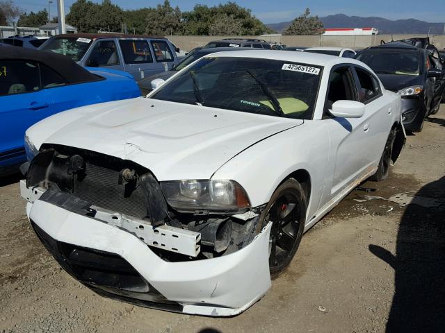 2C3CDXBG8EH254678 - 2014 DODGE CHARGER SE WHITE photo 2