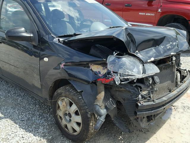 KL1TD62635B307123 - 2005 CHEVROLET AVEO BASE Czarny zdjęcie 9
