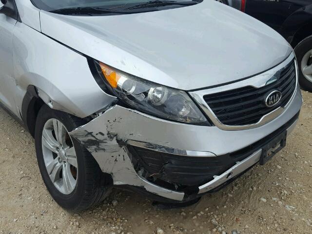 KNDPB3A24C7209179 - 2012 KIA SPORTAGE B SILVER photo 9