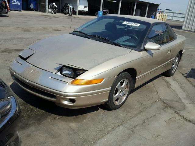 1G8ZH1277SZ277527 - 1995 SATURN SC2 GOLD photo 2