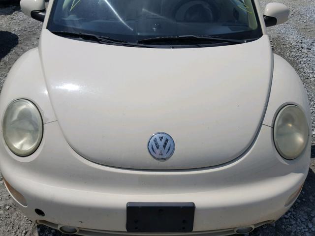 3VWCD31YX5M307118 - 2005 VOLKSWAGEN NEW BEETLE კრემისფერი ფოტო 7