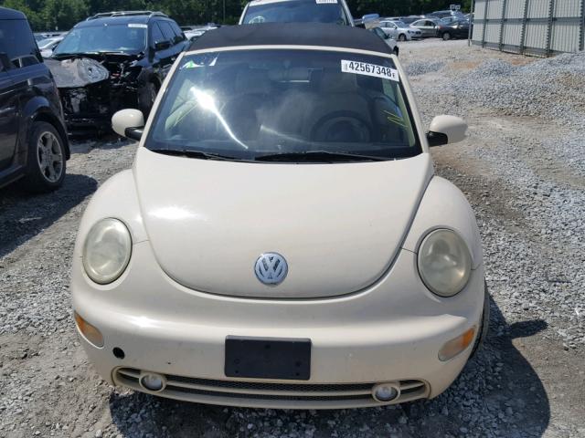 3VWCD31YX5M307118 - 2005 VOLKSWAGEN NEW BEETLE კრემისფერი ფოტო 9