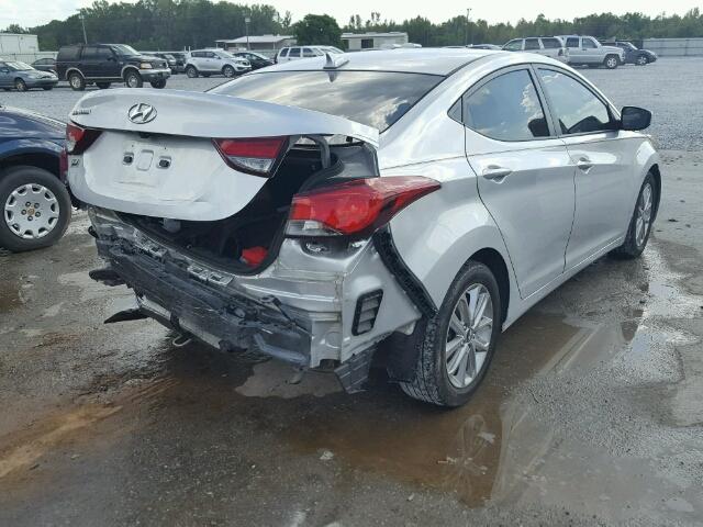 5NPDH4AE6GH692905 - 2016 HYUNDAI ELANTRA SE SILVER photo 4