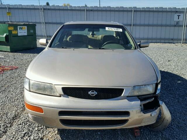 JN1CA21D1TM423936 - 1996 NISSAN MAXIMA BEIGE photo 9