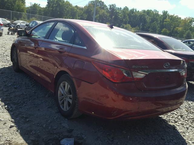 5NPEB4AC3DH753773 - 2013 HYUNDAI SONATA GLS RED photo 3