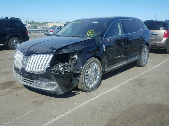 2LMHJ5AT3CBL50425 - 2012 LINCOLN MKT BLACK photo 2