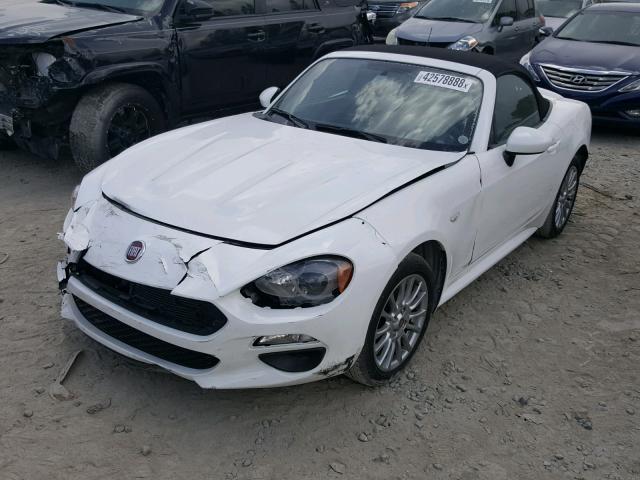 JC1NFAEK3J0136139 - 2018 FIAT 124 SPIDER WHITE photo 2