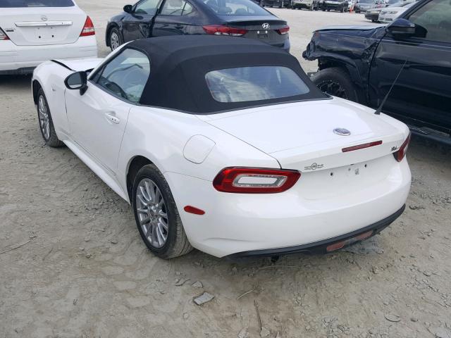 JC1NFAEK3J0136139 - 2018 FIAT 124 SPIDER WHITE photo 3