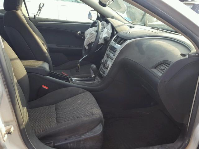 1G1ZH57B59F118617 - 2009 CHEVROLET MALIBU 1LT SILVER photo 5