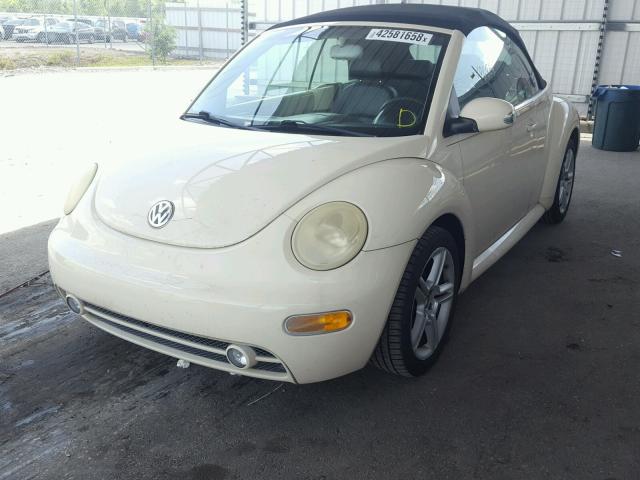 3VWCD31Y24M345229 - 2004 VOLKSWAGEN NEW BEETLE თაფლისფერი ფოტო 2