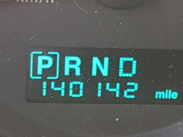 1J8HG58N06C175571 - 2006 JEEP COMMANDER RED photo 8