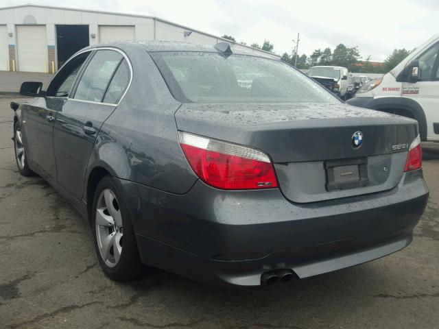 WBANE53556CK86573 - 2006 BMW 525 GRAY photo 3