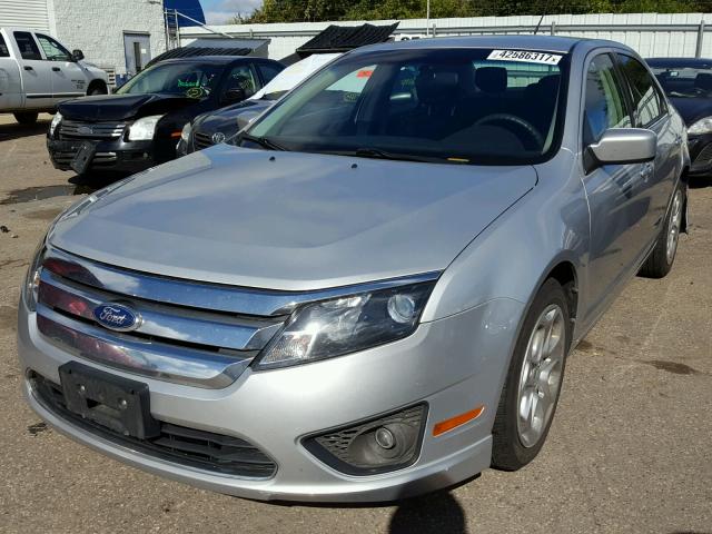 3FAHP0HA2BR167349 - 2011 FORD FUSION SILVER photo 2