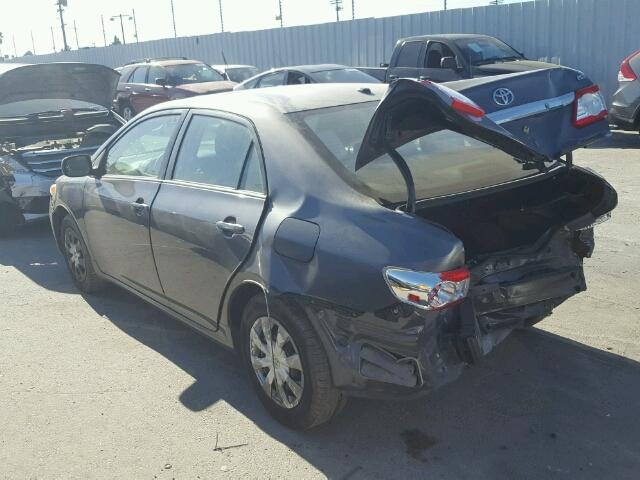 2T1BU4EE5BC563952 - 2011 TOYOTA COROLLA BA GRAY photo 3